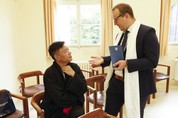 Předání knižního daru tibetské exilové vlády Národní knihovně ČR